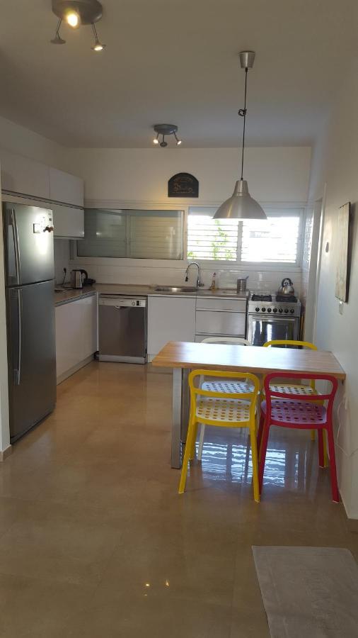 Room Near Sheba Medical Center, And Bar Ilan, And Tlv Airport Qiryat Ono Exteriör bild